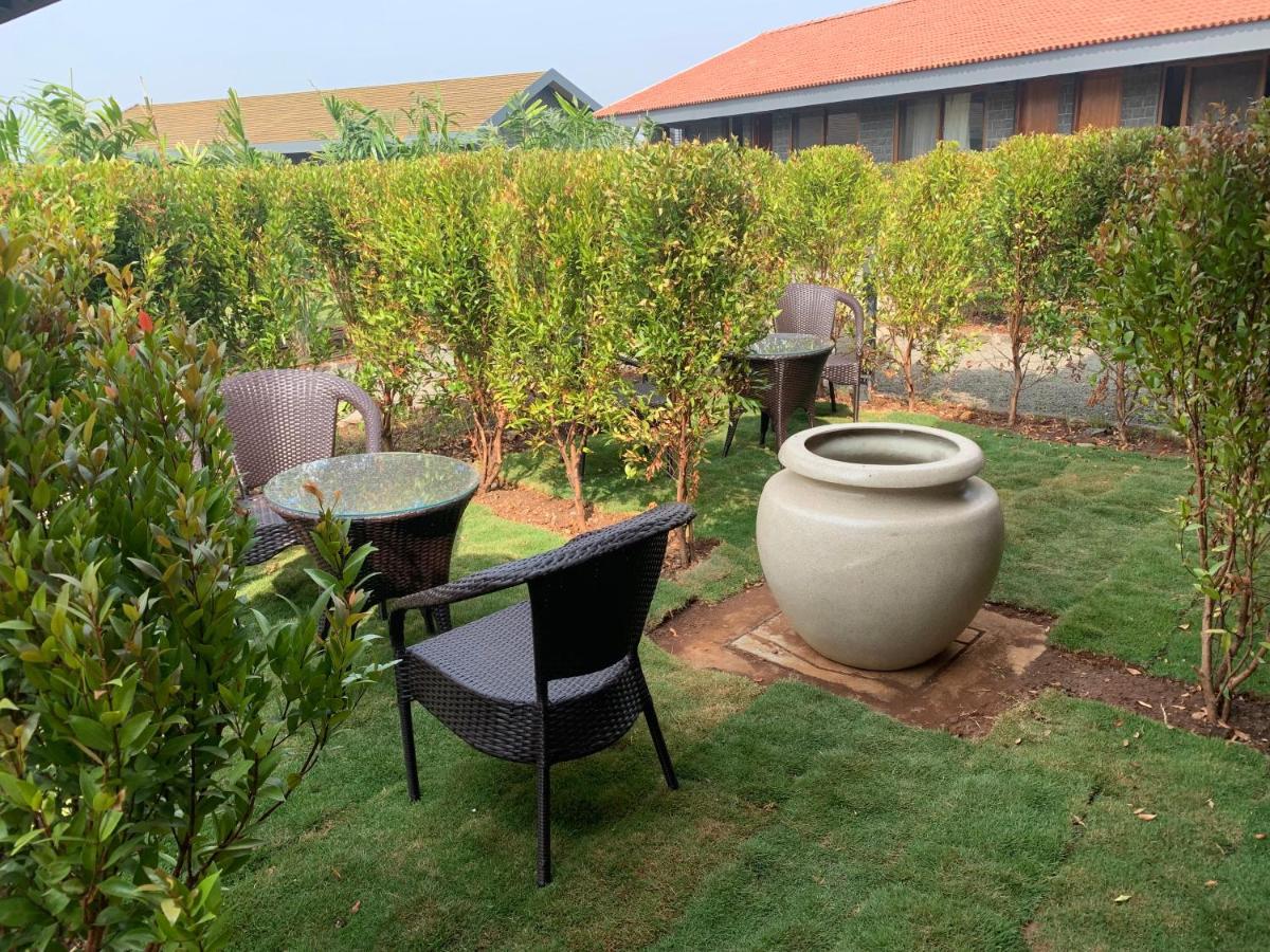 Viveda Wellness Resort Nashik Exterior foto