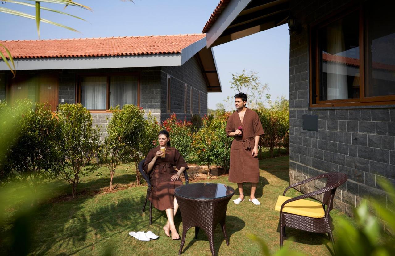 Viveda Wellness Resort Nashik Exterior foto